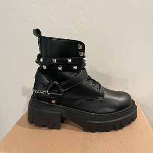 Black Studded Platform Combat Boots Chain Strap Chunk Punk Grunge Size 7.5 NEW